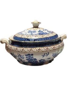 Booths Real Old Willow Blue and White Ceramic Lidded Tureen Good Condition